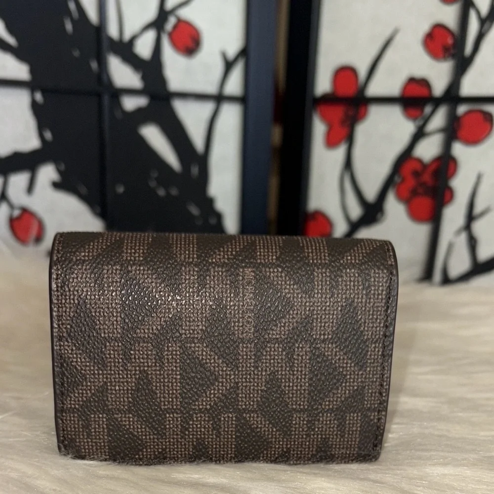 Michael Kors ZOE Pouchette/JET SET CHARM ID Card Case Wallet 2 Pc Set - Picture 8 of 8